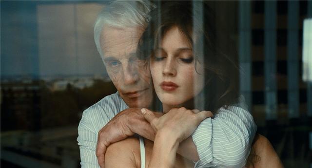 好的爱情是男人把你当孩子宠爱，那你把他当爹一样孝顺么？（醒悟篇）